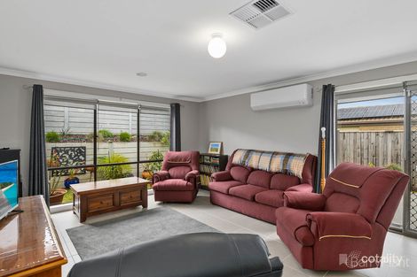 Property photo of 26 Meadowlea Crescent Pakenham VIC 3810