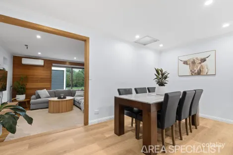 Property photo of 64 Dunsterville Crescent Frankston VIC 3199