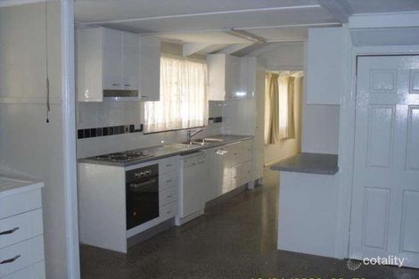 Property photo of 24 Moreton Terrace Beachmere QLD 4510