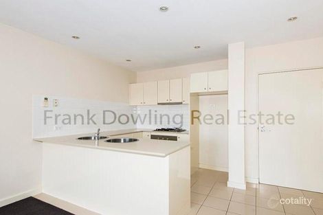 Property photo of 17/42-50 Napier Crescent Essendon VIC 3040