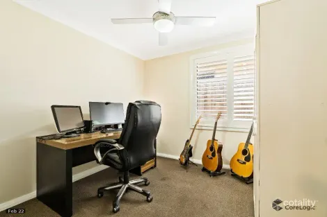 Property photo of 21 Plymouth Boulevard Spring Farm NSW 2570