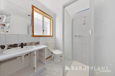 Property photo of 13 Amethyst Close St Albans VIC 3021