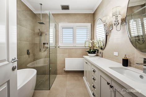Property photo of 12 Dunloe Avenue Mont Albert North VIC 3129
