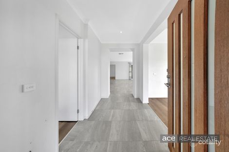 Property photo of 2 Mulholland Drive Tarneit VIC 3029