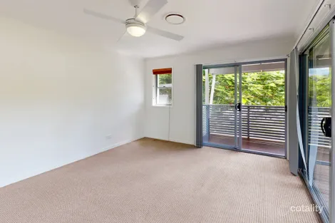 Property photo of 4/82 Clarence Road Indooroopilly QLD 4068