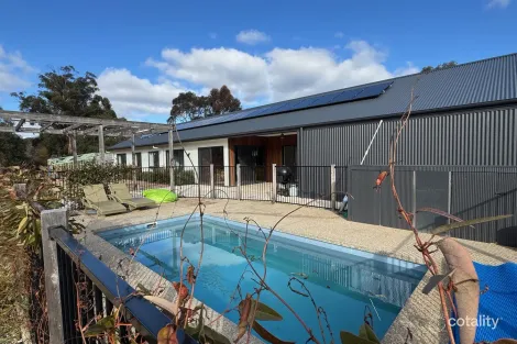 14 Main Rd, Chewton, VIC 3451