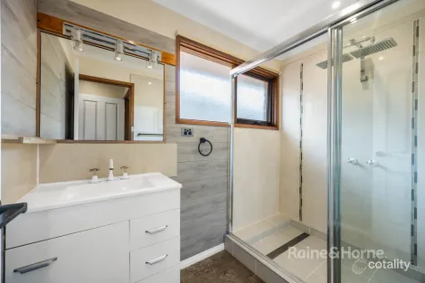 Property photo of 2/9 Plumpton Road Diggers Rest VIC 3427