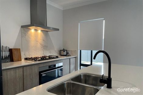 11 Seymour Rd, Lakelands, WA 6180