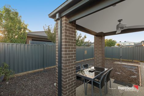 Property photo of 21 Aria Boulevard Fraser Rise VIC 3336