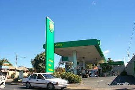 111 West St, Newtown, QLD 4350