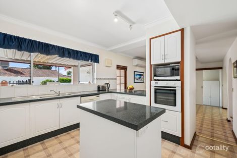 Property photo of 12 Hogarth Way Bateman WA 6150