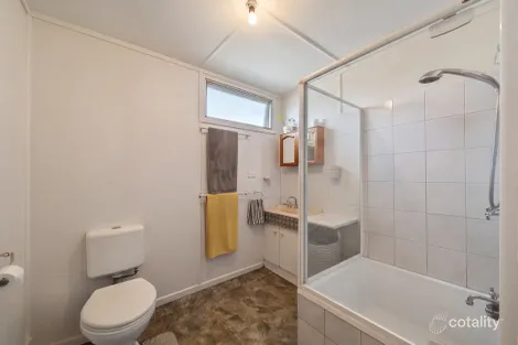 Property photo of 29 Robertson Avenue Margate QLD 4019