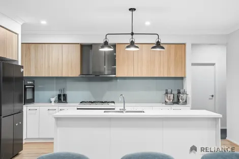 Property photo of 6 Mahatma Road Werribee VIC 3030