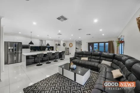 Property photo of 40 Mundara Drive Wyndham Vale VIC 3024