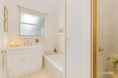 Property photo of 18 Karnak Crescent Coolaroo VIC 3048