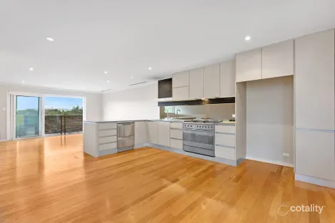 Property photo of 42 Arnott Crescent Warriewood NSW 2102