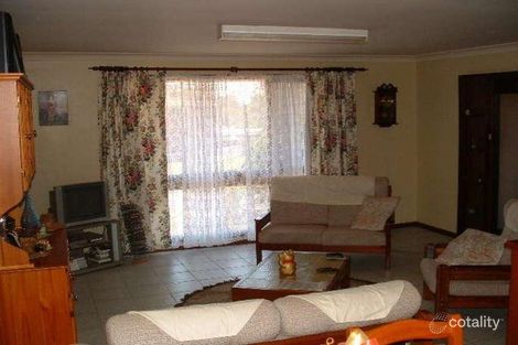 Property photo of 10 Stirling Place Glenfield NSW 2167