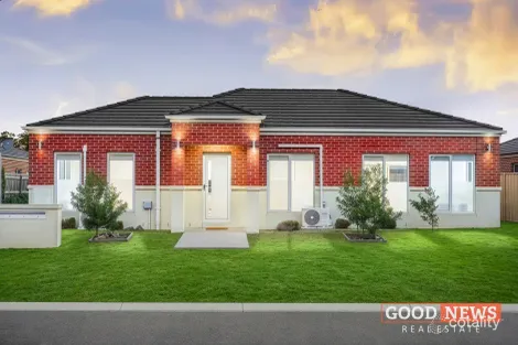 1/13 Haywood Gr, Melton West, VIC 3337