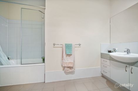 Property photo of 28/15 Fox Place Lyneham ACT 2602