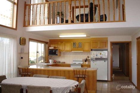 Property photo of 38 Bayview Road Tooradin VIC 3980