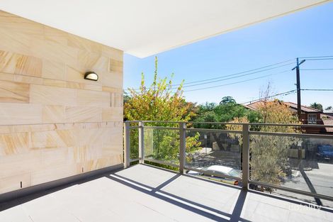 Property photo of 21/2-4 William Street Murrumbeena VIC 3163