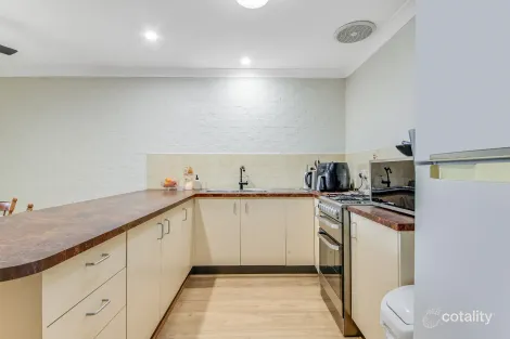 Property photo of 1/60 Francisco Crescent Rosemeadow NSW 2560