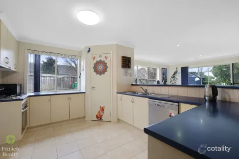 Property photo of 16 Poplar Close Trafalgar VIC 3824
