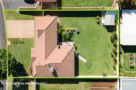 Property photo of 14 Tubbo Crescent Griffith NSW 2680