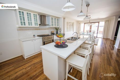 Property photo of 10 Marong Avenue Eynesbury VIC 3338