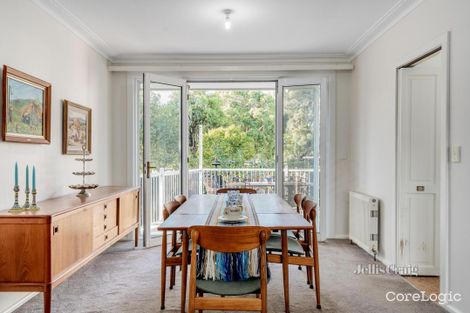 Property photo of 1 Lowen Road Glen Waverley VIC 3150