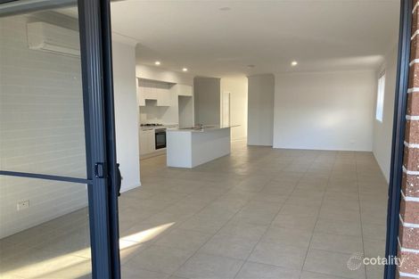 Property photo of 32 Van Stappen Road Wadalba NSW 2259