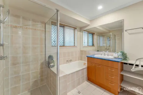 Property photo of 72 Hayward Cashmere QLD 4500