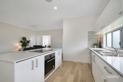 Property photo of 2/7 Kauri Street Cooroy QLD 4563