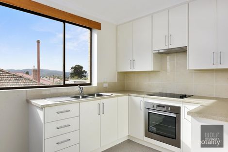 Property photo of 4/3 Tower Road New Town TAS 7008