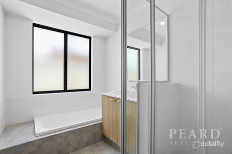 Property photo of 82 Routeburn Street Wanneroo WA 6065