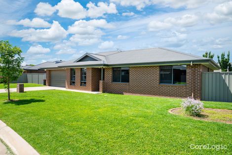 Property photo of 102 Cambridge Drive Thurgoona NSW 2640