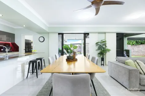 Property photo of 52 Mount Milman Drive Smithfield QLD 4878