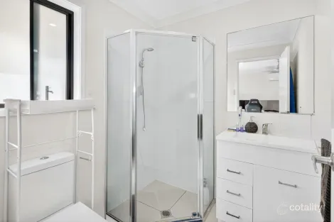 Property photo of 82 Pepper Tree Drive Holmview QLD 4207