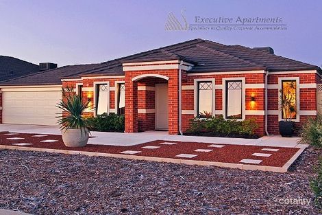 Property photo of 8 Longshaw Circuit Canning Vale WA 6155