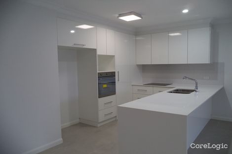 Property photo of 2/9 Cranley Street South Toowoomba QLD 4350