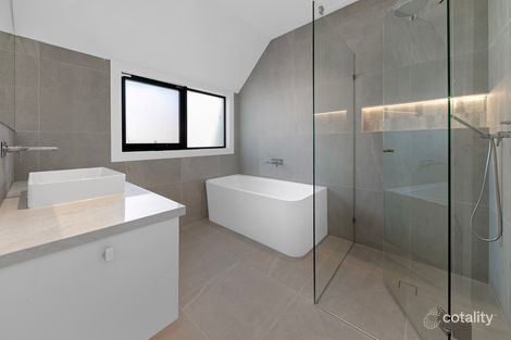Property photo of 22 Railway Road Carnegie VIC 3163