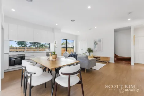 Property photo of 2/101 Ferntree Gully Road Mount Waverley VIC 3149