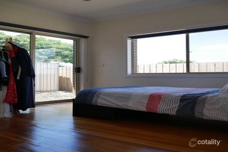 Property photo of 2/190 Coburns Road Melton VIC 3337