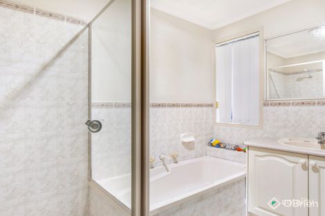 Property photo of 20 Saintly Grove Berwick VIC 3806