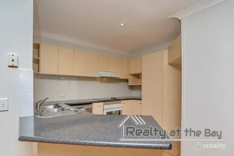 Property photo of 11 Harrow Place Arundel QLD 4214