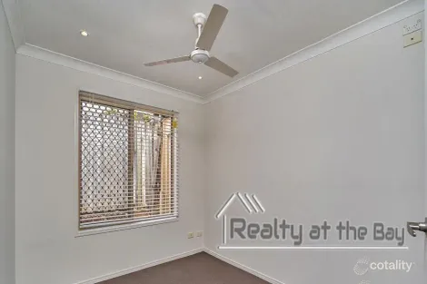 Property photo of 11 Harrow Place Arundel QLD 4214