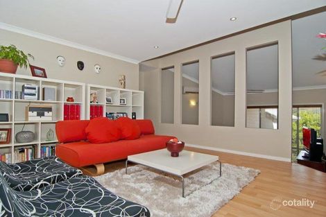 Property photo of 10 Flagship Court Castaways Beach QLD 4567