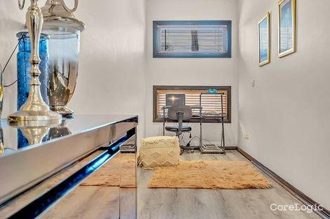 Property photo of 28 Somersby Road Craigieburn VIC 3064