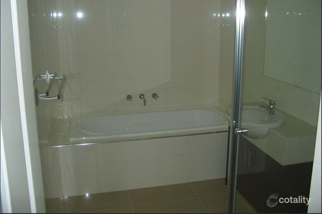 Property photo of 2/32 Oberon Avenue St Albans VIC 3021