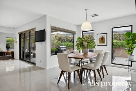 Property photo of 6 Brinsmead Road Mount Nelson TAS 7007